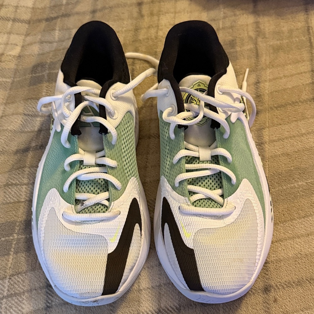 Nike Green and White Women's Sneakers